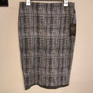 NWT Vince Camuto pencil skirt